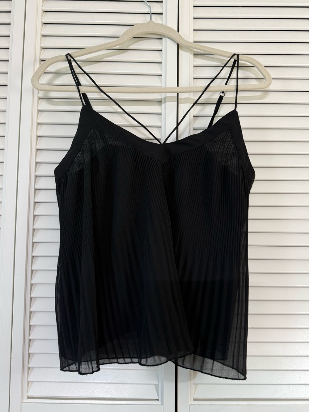 Hollister Black Pleated Chiffon V-Neck Spaghetti Strap Cami Tank Top S